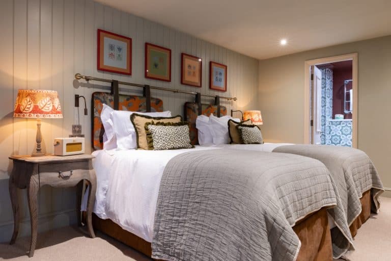 Cover Image for Really Comfy room