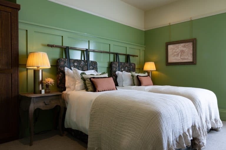 Cover Image for Really Comfy room