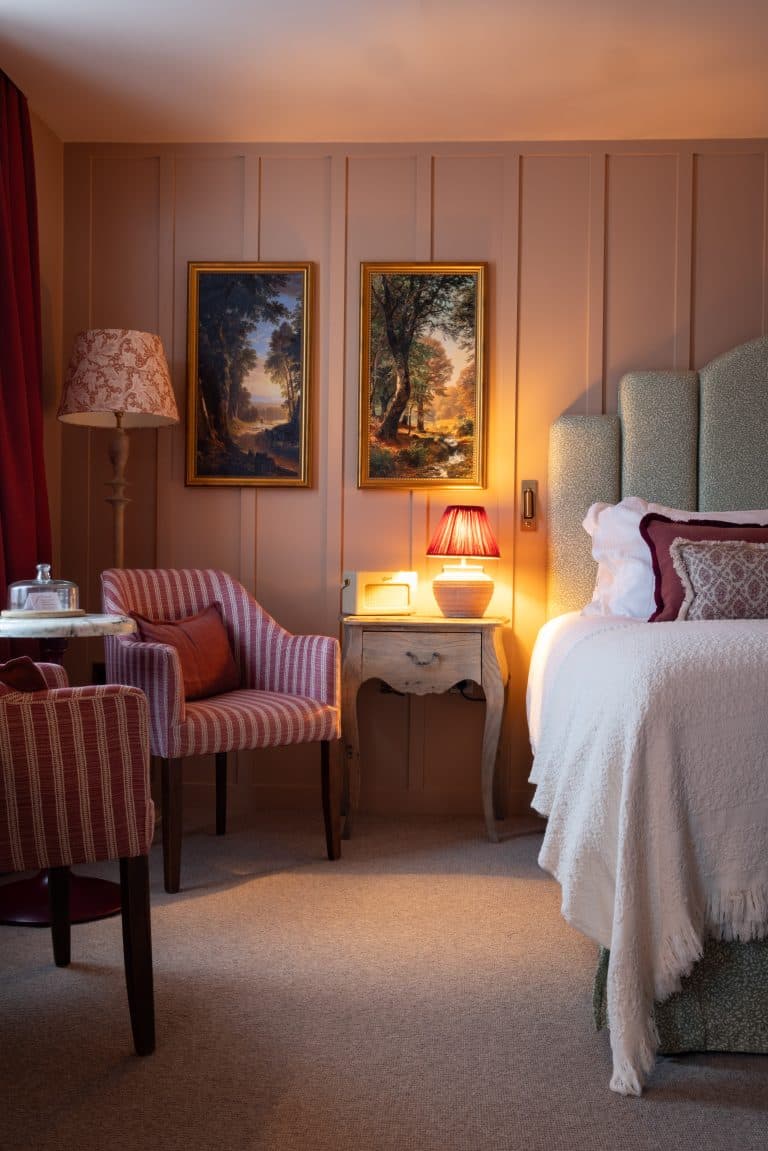 Cover Image for Fancy room