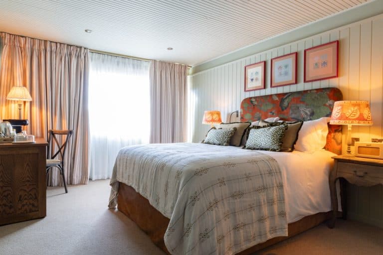Cover Image for Comfy room