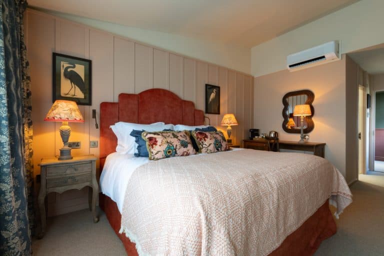 Cover Image for Fancy room